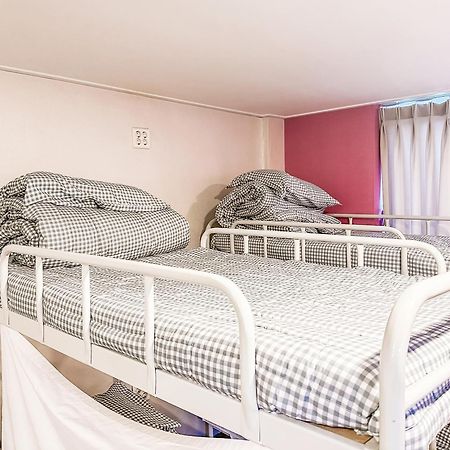 Dongseongro Zero Guesthouse Тегу Екстериор снимка